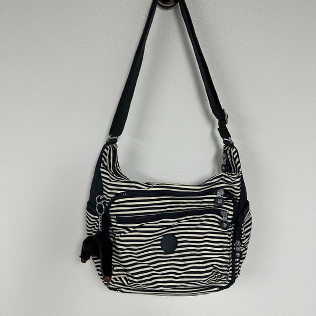 키플링 스트라이프 숄더백