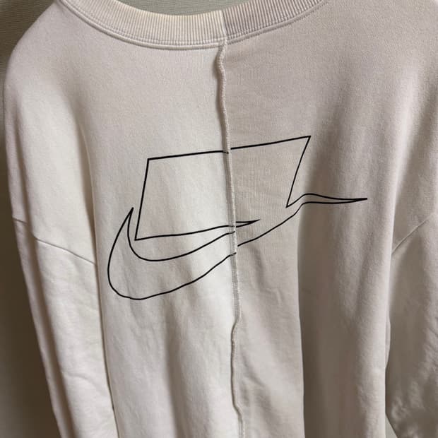 나이키 맨투맨 지퍼열림…