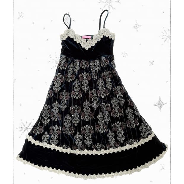 고딕풍 벨벳 끈나시 원피스