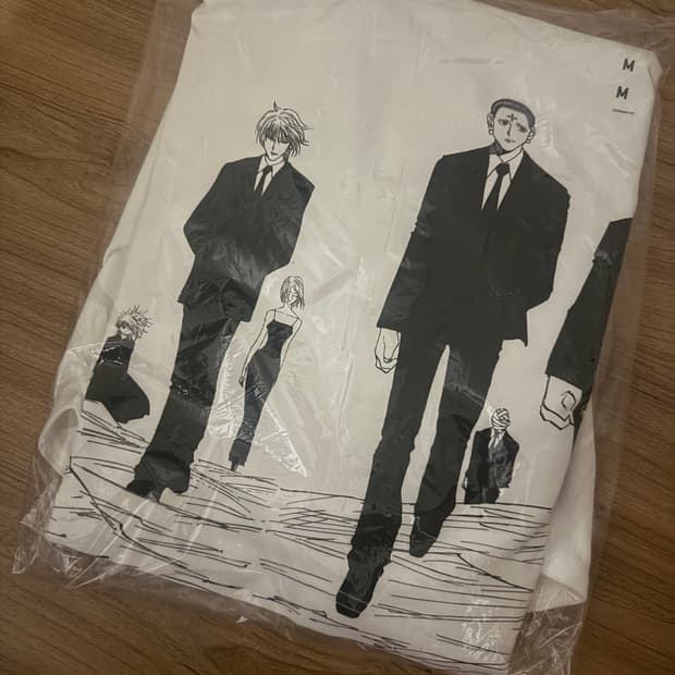 유니클로 헌터X헌터 티셔츠