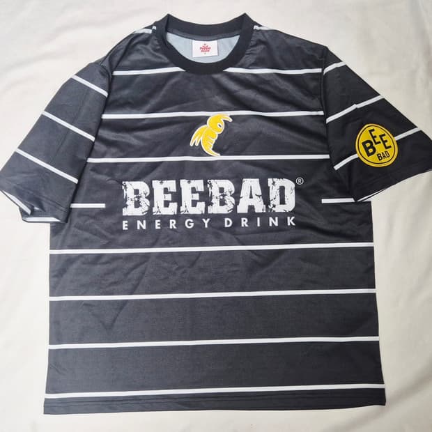 BEE BAD 티셔츠 팝니다