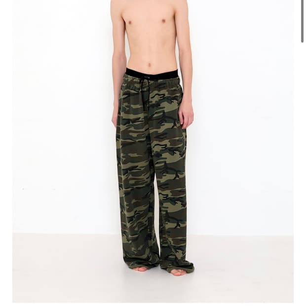 261 CAMO WIDE SWEAT PANTS (WOODLAND)  구매