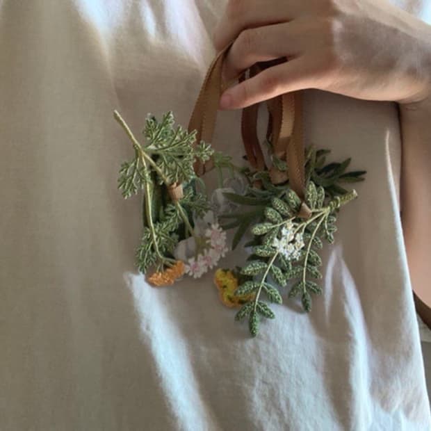 Flower Keyring Bookmark