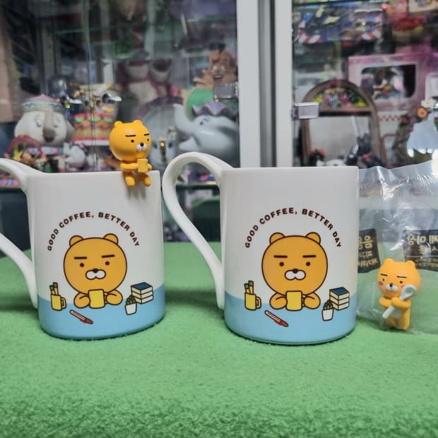맥심 카카오 라이언 피규어 머그컵