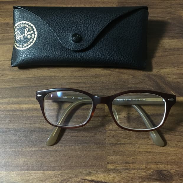 레이밴 RB5152 클래식 모델 (송중기, 정려원 착용 모델)