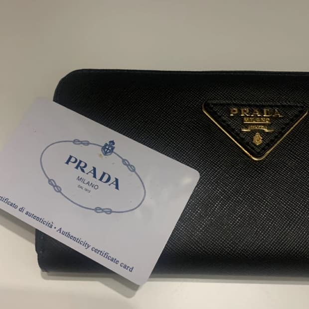 프라다 장지갑