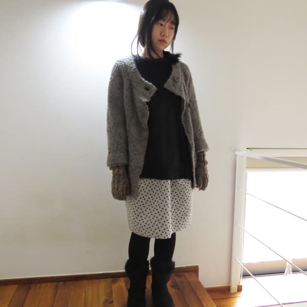 그레이 도트 스커트
