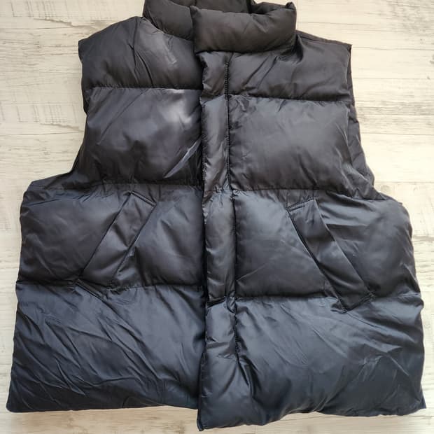 남자 블랙 패딩 조끼 팜. (105~110)사이즈 패딩 베스트