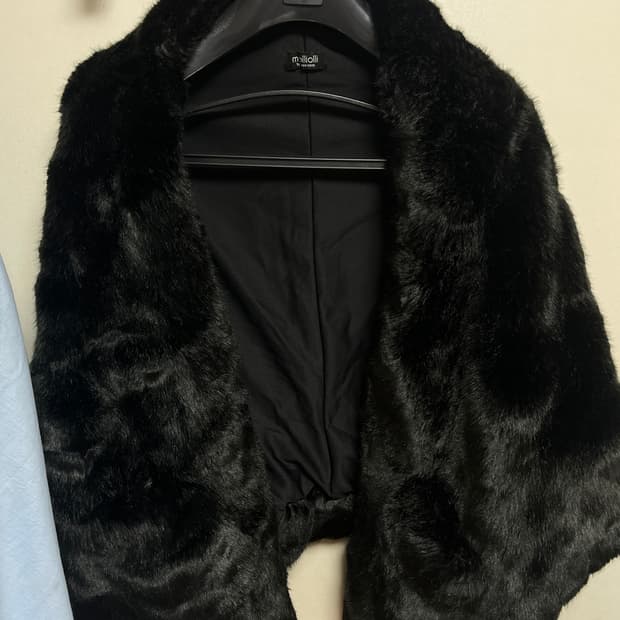 몰리올리 숄 퍼