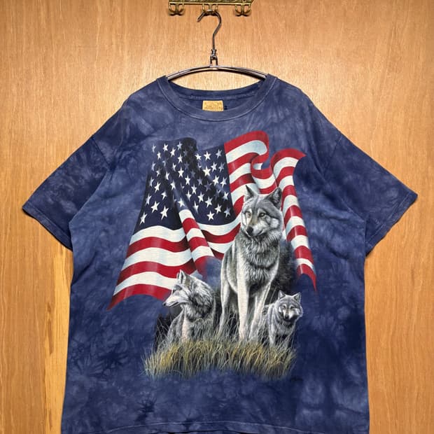 The mountain vintage t-shirt