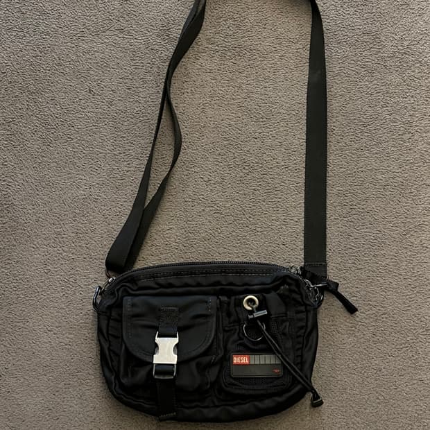 디젤 빈티지 미니 크로스백 처분 