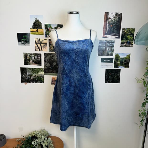 Deep blue velvet python ops