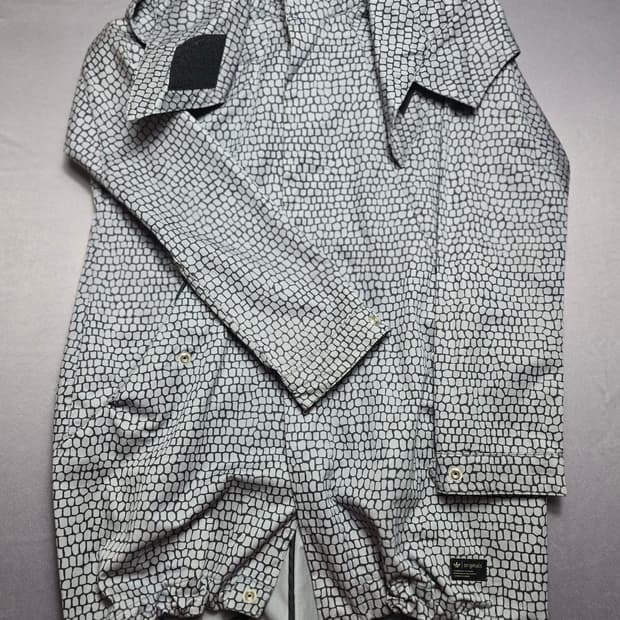 아디다스 오리지널스(adidas Originals) 라인의 스네이크/파이