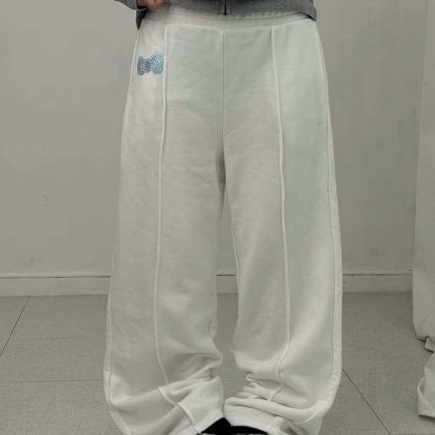 포에버21 x 헬로키티 화이트 팬츠