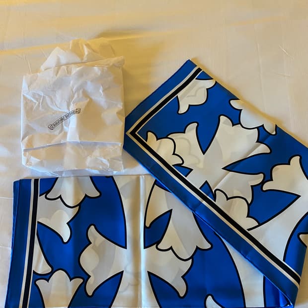 (새상품/OS) 크롬하츠 세메터리 로고 스카프 (블루컬러)