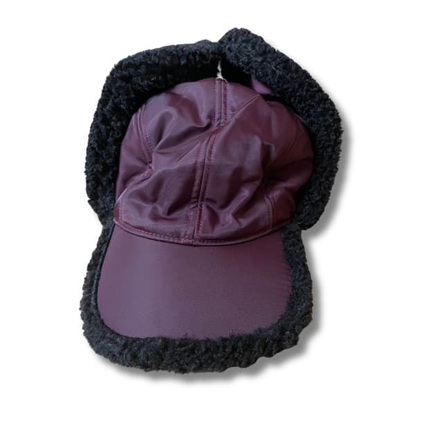 Shearling Trapper Hat (Burgundy & Black)