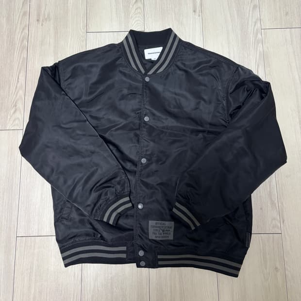 디스이즈네버댓 사틴 바시티자켓