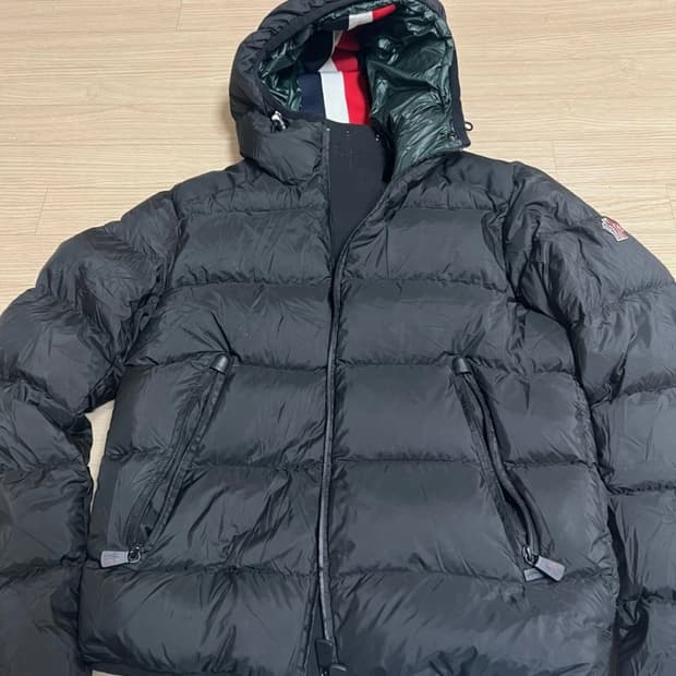 몽클레어 패딩