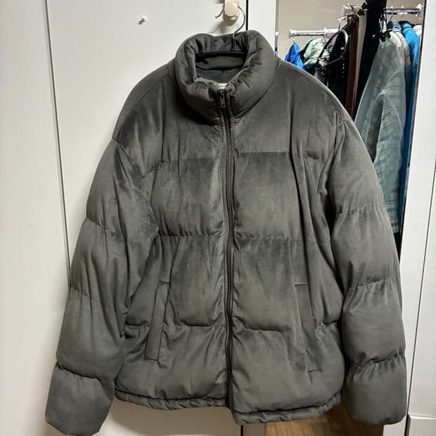 다크그레이 벨벳 패딩 (Free 사이즈)