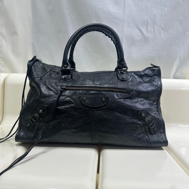 ❌거래중[A 정품] 발렌시아가 시티 모터백 라지 블랙