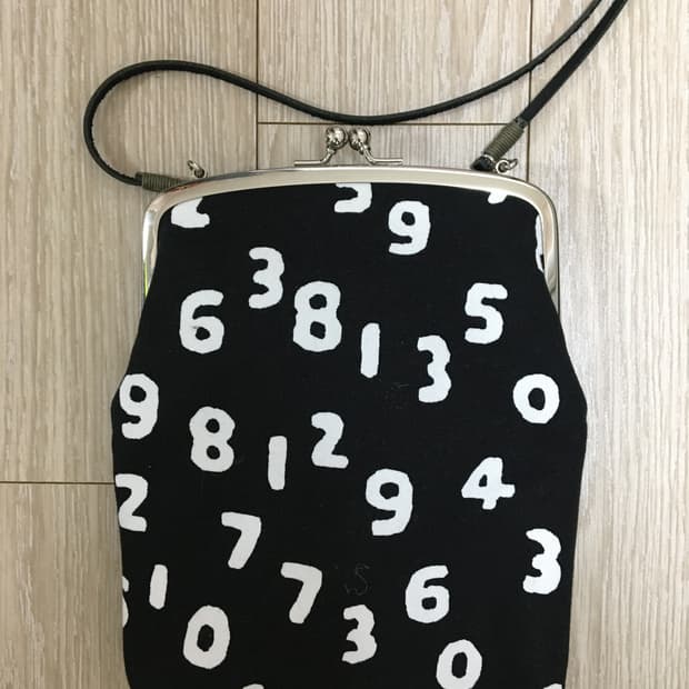 소우소우 크로스백