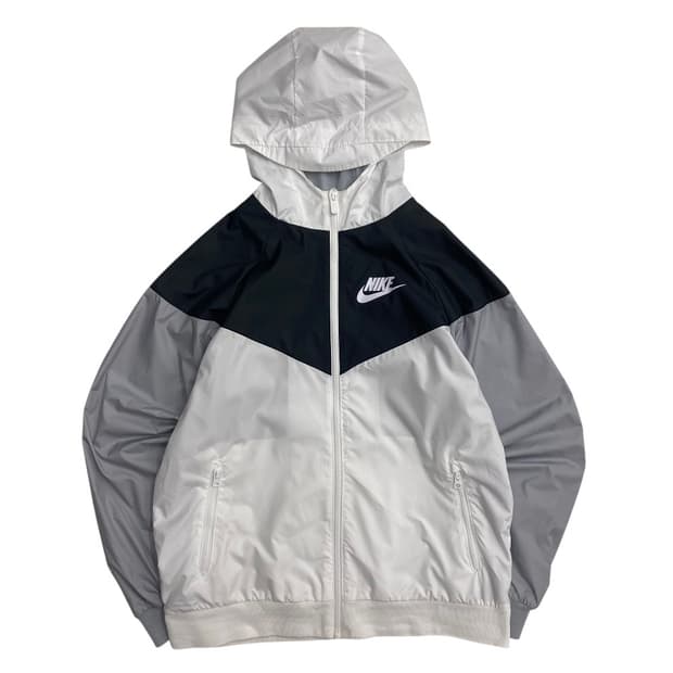 나이키 푸츄라 차콜배색 바람막이 XL