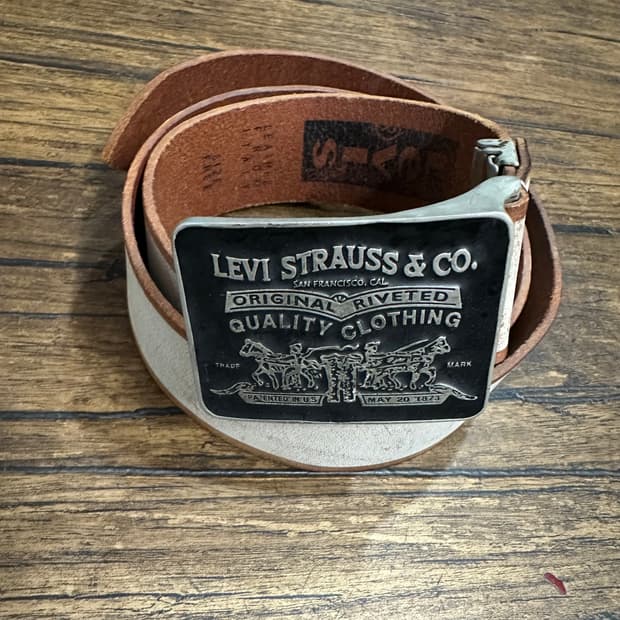 리바이스Levis 투홀스 버클 이탈리아 가죽 브라운 벨트 FREE