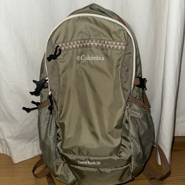 콜롬비아 백팩 캐슬락 15L 베이지
