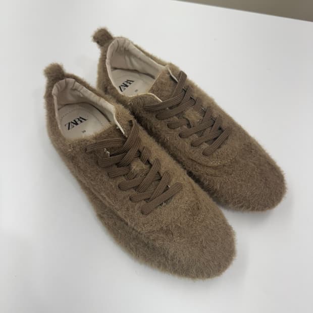 자라 퍼 스니커즈 39 