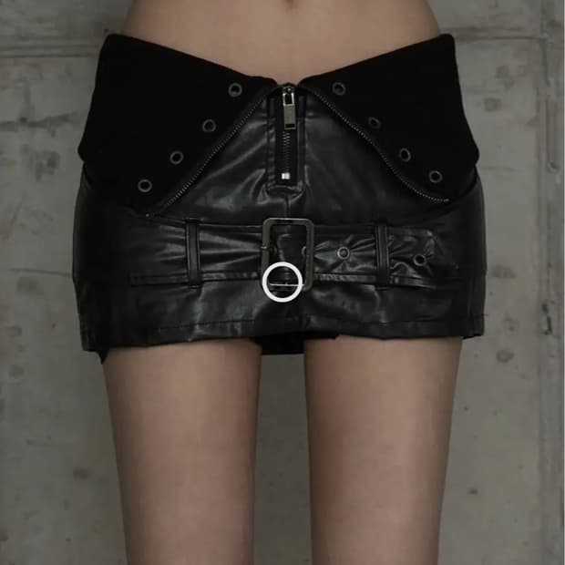 에트오소메 / Front Zipper Belt Leather Skirt