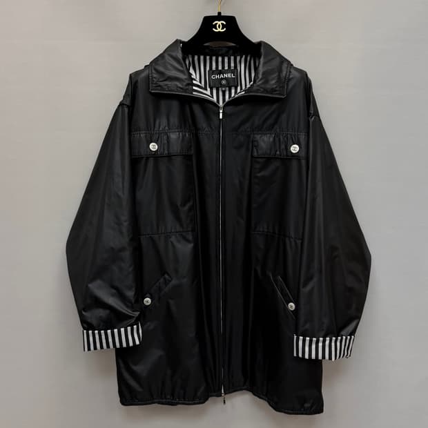 샤넬 블랙 나일론 코코 비치 쉘 파카 재킷( 여성 오버핏 )