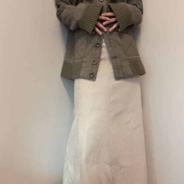 beige suede maxi-fit skirt