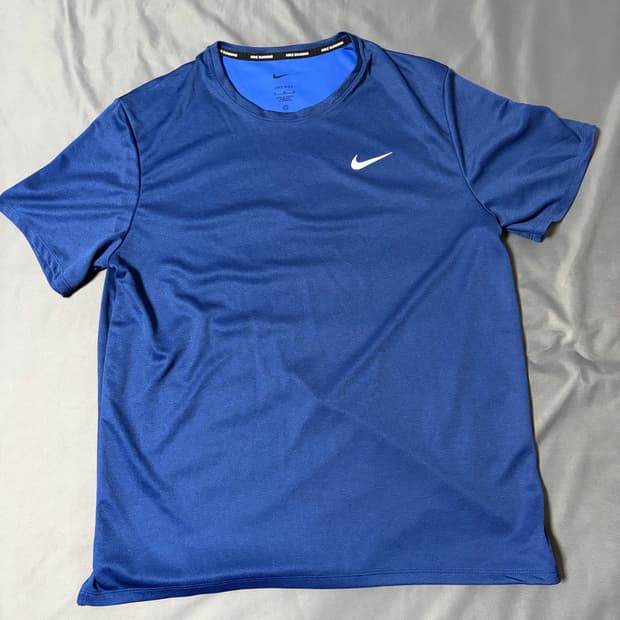 나이키 러닝 반팔 M(100)