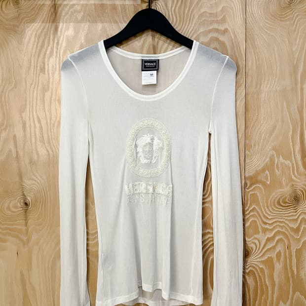 베르사체 메두사 메쉬 탑