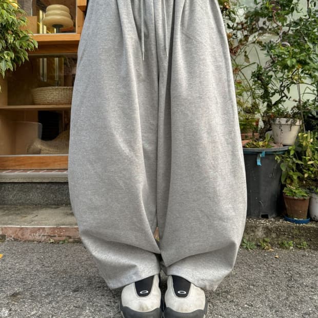 벌룬핏 스웻팬츠