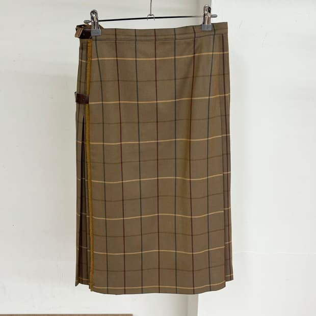 버버리 브라운 체크패턴 버클 스커트
