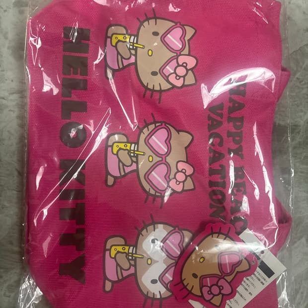 산리오  태닝 헬로키티  핑크 토트백 가방 에코백