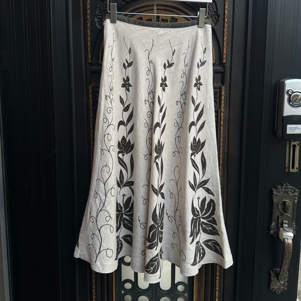 strawberry-fields skirt