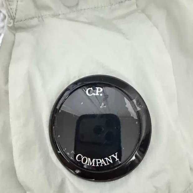 Cp 컴퍼니 바람막이 CHROME-R HOODED LENS JACKET