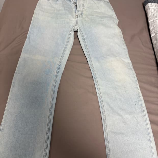 아크네 랜드 라이트블루 연청 청바지 28/32