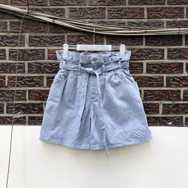 Baum und pferdgarten Nina Denim Shorts