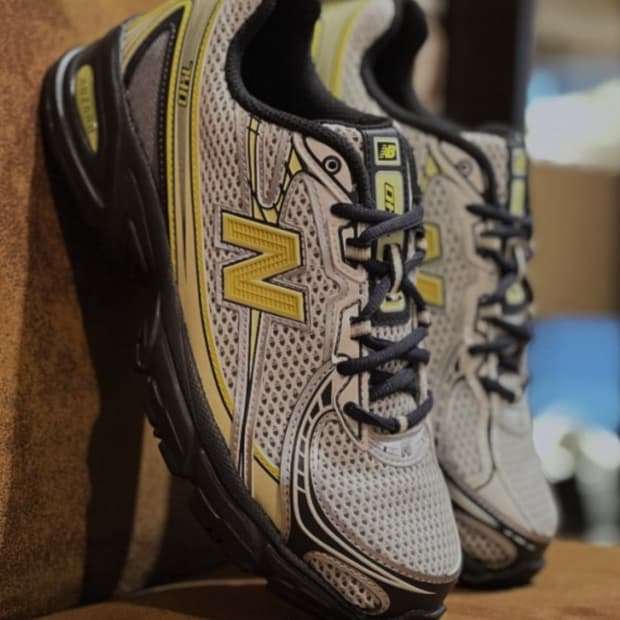 뉴발란스 740 팬텀 300