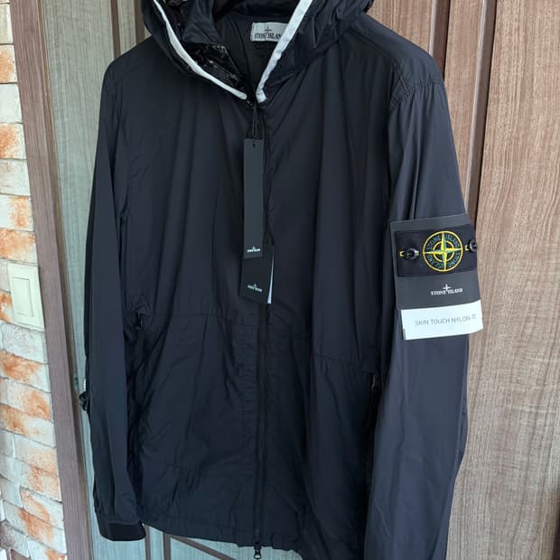 새상품(XL)스톤아일랜드 스킨 터치 나일론 TC 후드 자켓 블랙