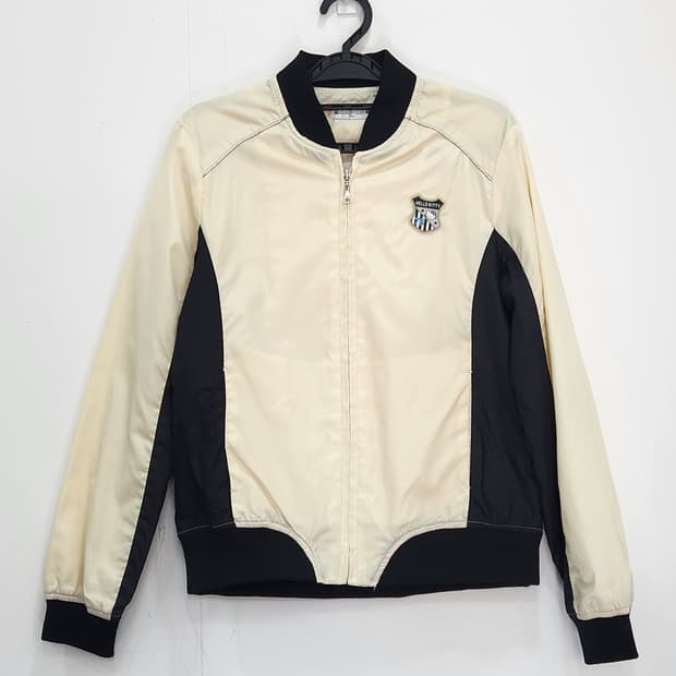 [55] 헬로키티 바람막이 봄버 자켓 여성 55