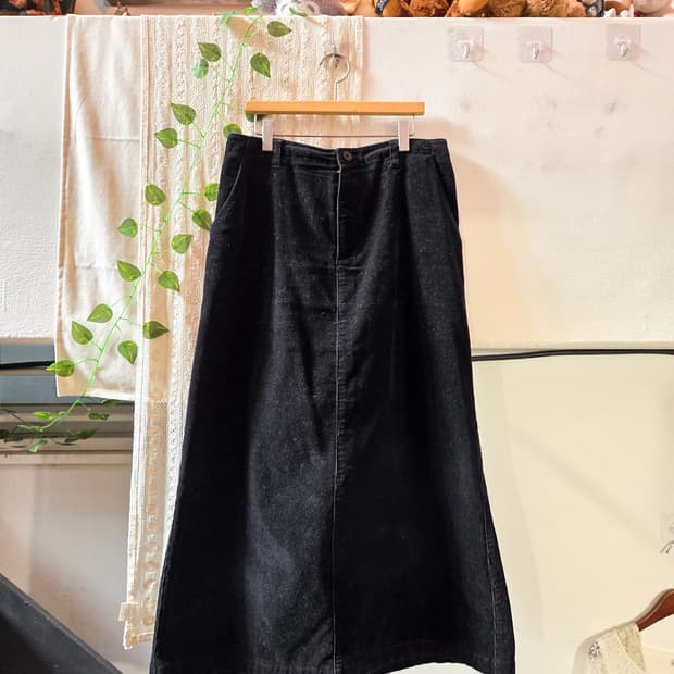 블랙 코듀로이 롱스커트