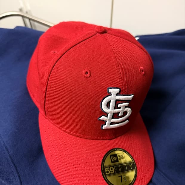 뉴에라 피티드 세인트루이스 60.6cm