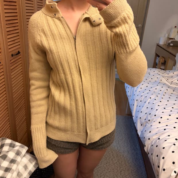 베이지 니트 스냅 하프넥 집업 하이넥