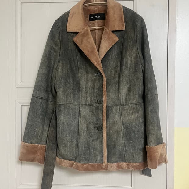 무스탕 카라 코트