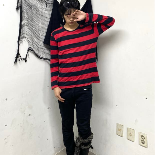 10’s Red&Black Stripe Loose Fit Sleeve