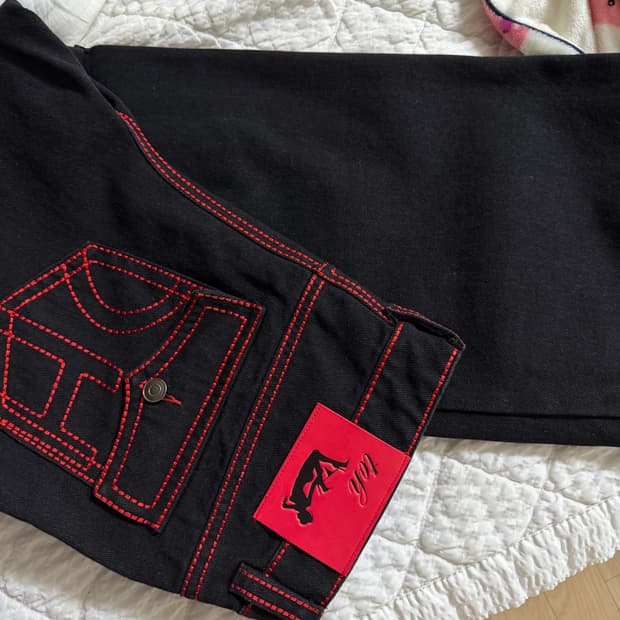 Toh 체리 스티치 로우 팬츠